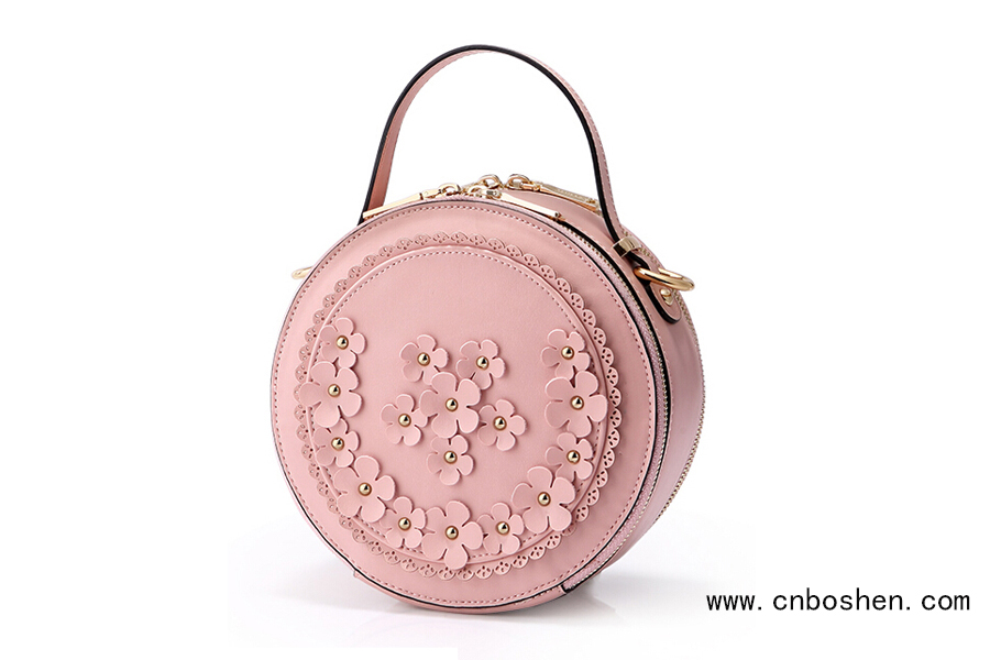 Choosing Specialized Leather Goods Manufacturers for Customized High-end Leather Handbags