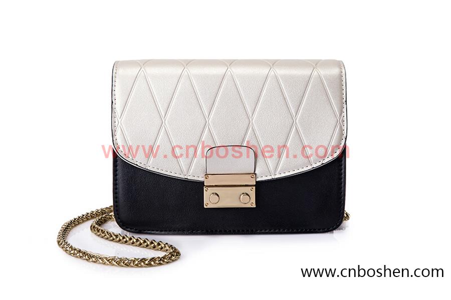 Where to find a handbag manufacturer for customizing high-end handbags in Guangzhou?