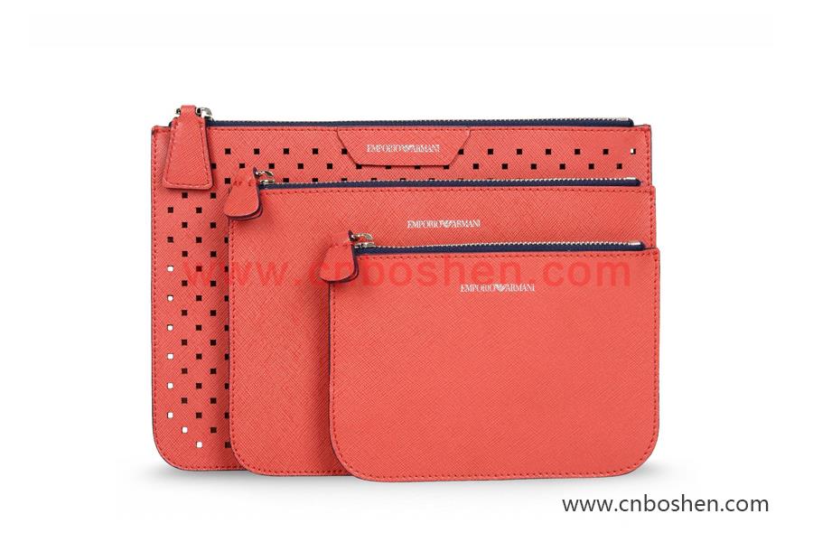 Leather Goods Manufacturer: How the Brand Customers Make Their Own LOGO in Handbag Customization Experience