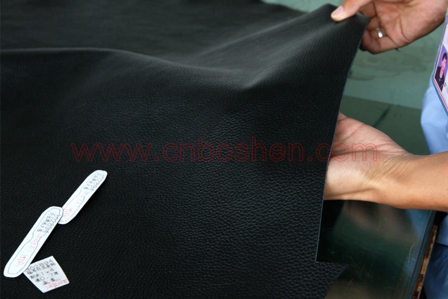 What is the process of entrusting handbag manufacturer with template-making?