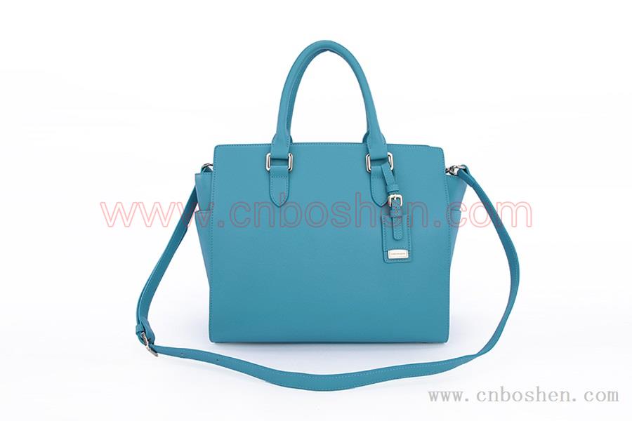 Which do you care more, price or quality, when seeking cooperation with handbag manufacturer in Guangzhou?