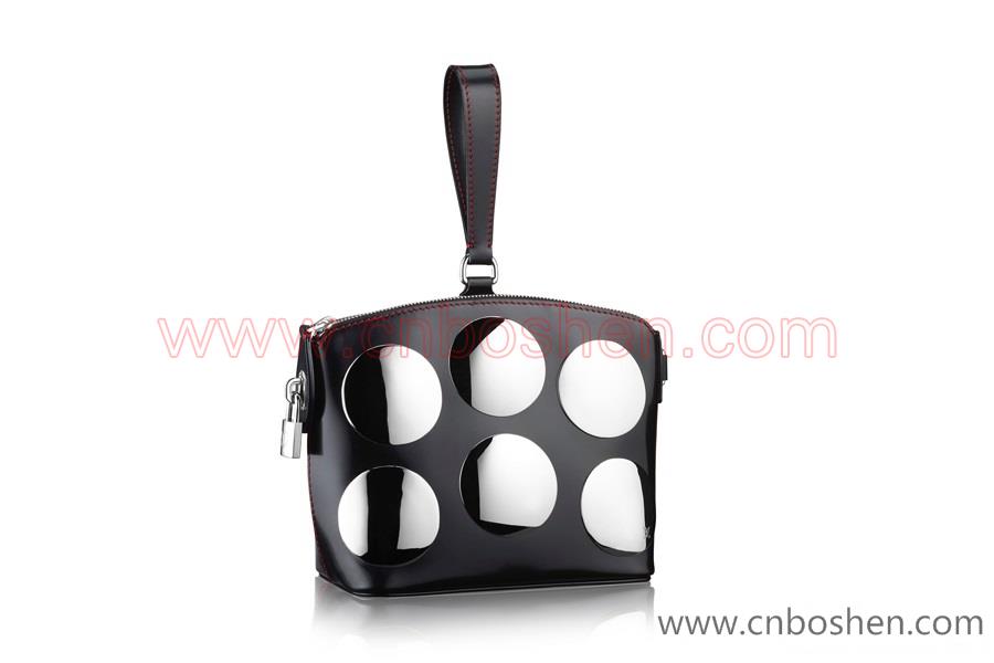 In 2019, Guangzhou Boshen Leather Goods Manufacturer will customize bags with unique style for you.