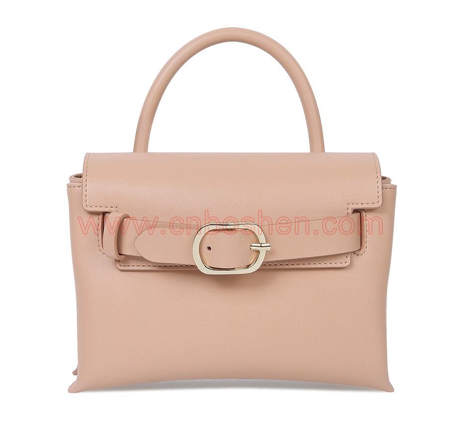 Guangzhou leather bag manufacturer briefs on the daily use of leather bags