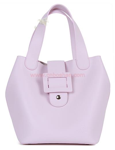 The handbag manufacturer provides a type of summer dusty pink handbag